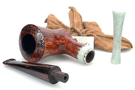 À nous les petites anglaises... Partie 2 - Page 5 Alfred%20Dunhill%20Imperial%20Pagoda%20Amber%20Root%208