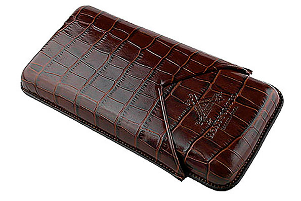 Montecristo 2021 Brown Leather Cigar Case for 3 Cigars  Montecristo 2021 Brown Leather Cigar Case for 3 Cigars