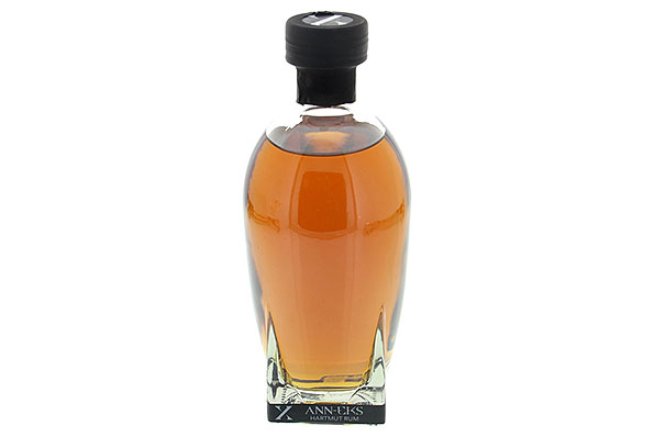 Ann-eks Hartmut Rum Barbados 40% vol. 0,5l Ann-eks Hartmut Rum Barbados 40% vol. 0,5l
