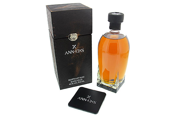 ANN-EKS Hartmut Rum Flasche Detail