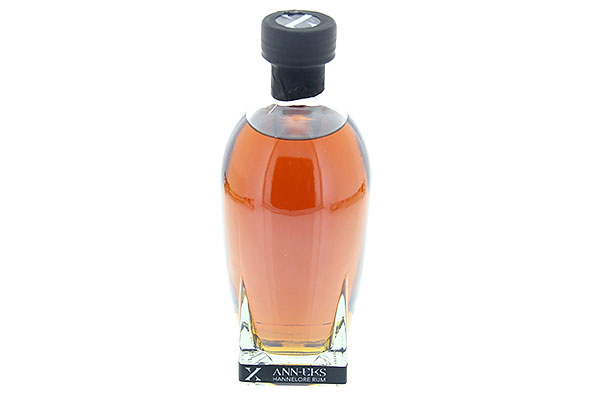 Ann-eks Hannelore Rum Mauritius 40% vol. 0,5l Ann-eks Hannelore Rum Mauritius 40% vol. 0,5l