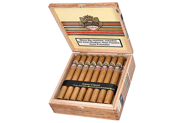 Ashton Cabinet No. 7 (Toro) 25 Zigarren Ashton Cabinet No. 7 (Toro) 25 Zigarren