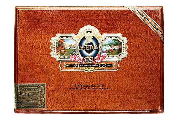 Ashton Estate Sun Grown 23 Year Salute (Toro) 25 Zigarren  Ashton Estate Sun Grown 23 Year Salute (Toro) 25 Zigarren