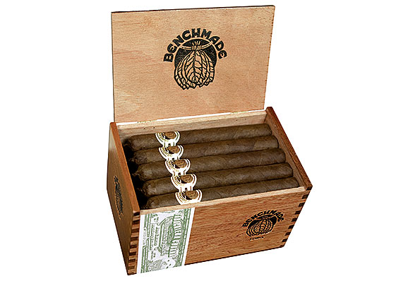 Benchmade Robusto (Robusto) 25 Cigars