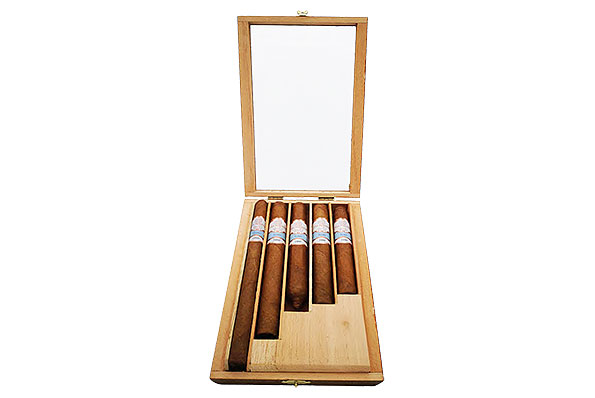 Casa Turrent Serie 1880 Claro Collection 5 Cigars