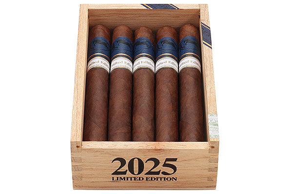 Cavalier Genève Toro Limited Edition 2025 10 Cigars Cavalier Genève Toro Limited Edition 2025 10 Cigars