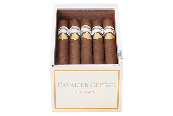 Cavalier Genève White Series Medio (Medio) 20 Cigars  Cavalier Genève White Series Medio (Medio) 20 Cigars