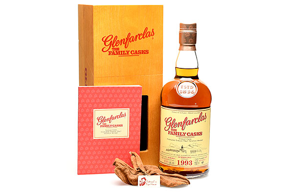 Glenfarclas The Familiy Casks 1993 53,8% vol. 0,7l Glenfarclas The Familiy Casks 1993 53,8% vol. 0,7l