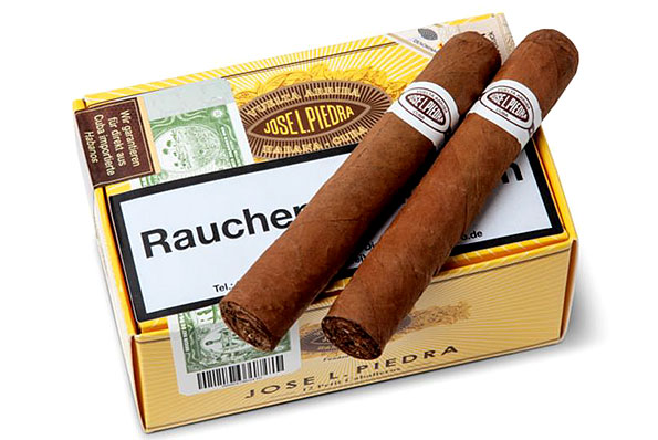 J. L. Piedra Petit Caballeros (Hermoso Corto) 12 Zigarren
