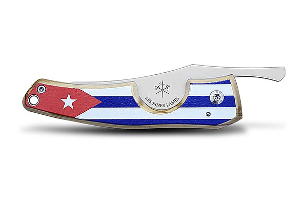 Les Fines Lames Le Petit Cuba Flag Light Zigarrencutter
