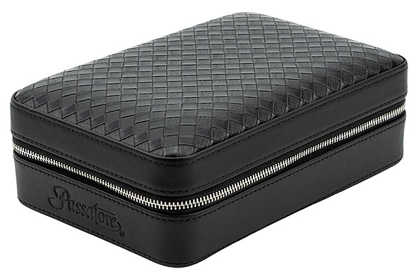 Passatore Reisehumidor Lederoptik schwarz für 4 Zigarren Passatore Reisehumidor Lederoptik schwarz für 4 Zigarren