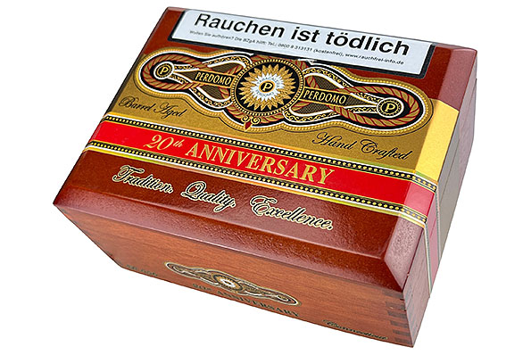 Perdomo 20th Anniversary Connecticut Robusto 24er Kiste geschlossen
