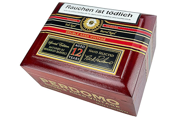 Perdomo Double Aged 12 Year Vintage Sun Grown Robusto 24er Kiste geschlossen