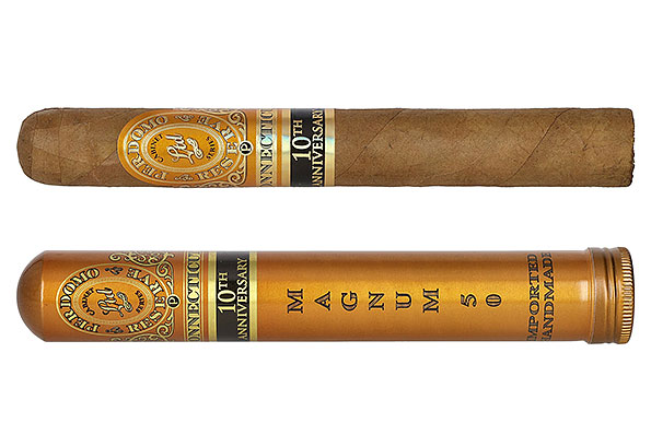 Perdomo Reserve 10th Anniversary Connecticut Magnum Tubo Zigarre Nahaufnahme