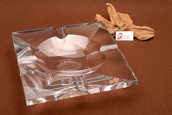 Romeo y Julieta Cigar Ashtray Cristal