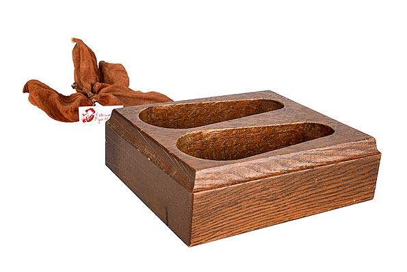 Oak Wood Pipe Stand for 2 Pipes Estate Oak Wood Pipe Stand for 2 Pipes Estate