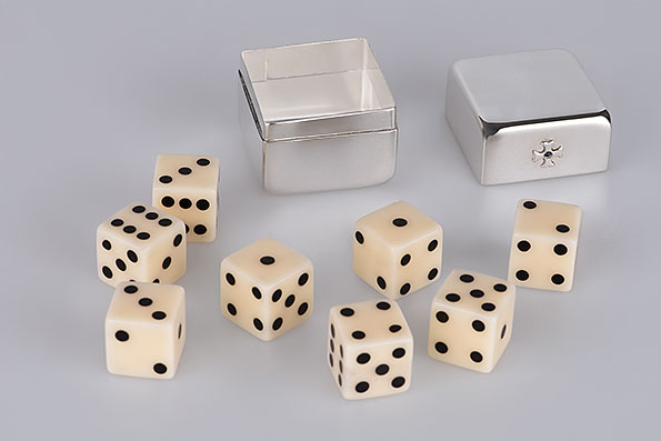 Sillem´s Dice box with 8 dice 925er Sterling Silver Sillem´s Dice box with 8 dice 925er Sterling Silver