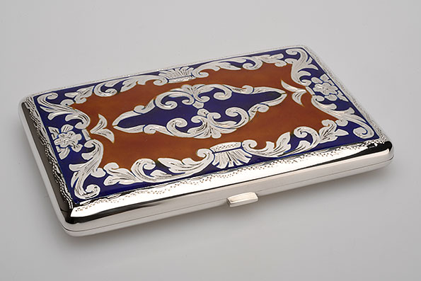 Sillems 1943GB 925er Etui für 6 Zigarillos Blau / Rot Emaille Sillems 1943GB 925er Etui für 6 Zigarillos Blau / Rot Emaille