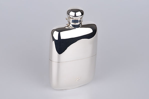 Sillem’s Large Hip Flask Silverplated Estate Sillem’s Large Hip Flask Silverplated Estate