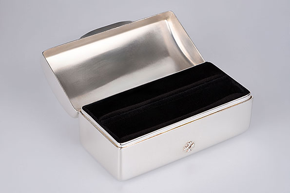 Sillem's Jewelry Casket Silverplated & Velvet-Lined Sillem's Jewelry Casket Silverplated & Velvet-Lined