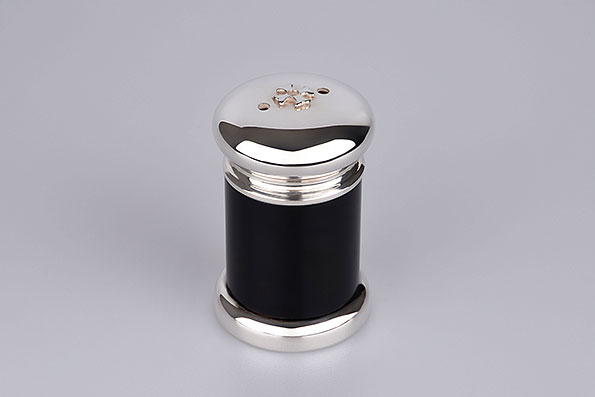 Sillem's Pfefferstreuer mit Bakelite versilbert Sillem's Pfefferstreuer mit Bakelite versilbert