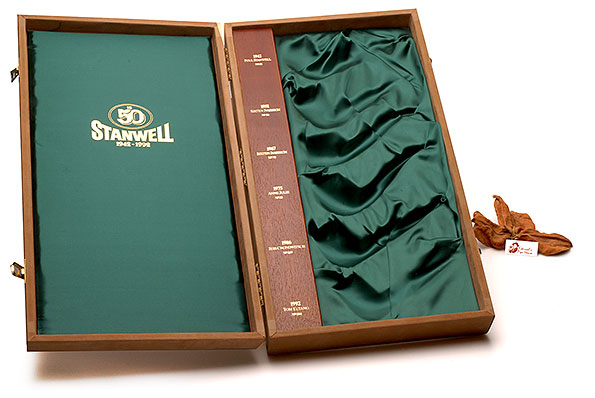 Stanwell 50 Years Pipe Cabinet for 6 Pipes - Estate