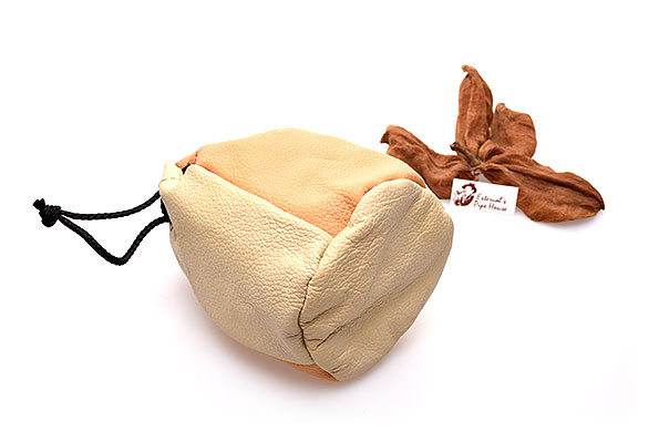No Name Tabaksack Gelb Beige Unterseite Bodenstruktur