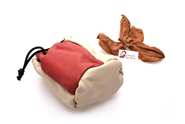 No Name Tabaksack Rot Beige Unterseite Bodenstruktur
