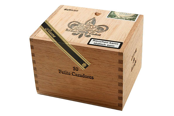 Tatuaje Petit Cazadores (Petit Cazadores) 50 Zigarren Tatuaje Petit Cazadores (Petit Cazadores) 50 Zigarren
