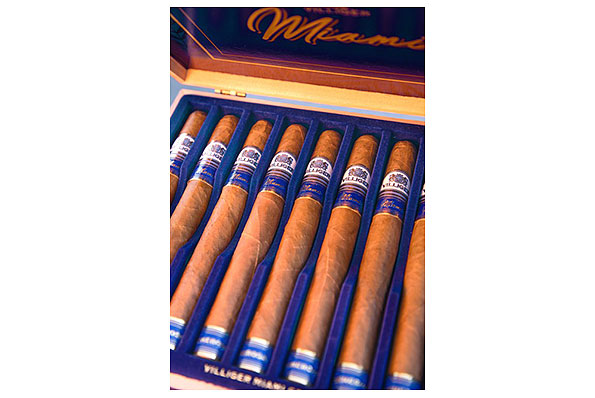 Villiger Miami Generoso ge�ffnete Kiste Nahaufnahme