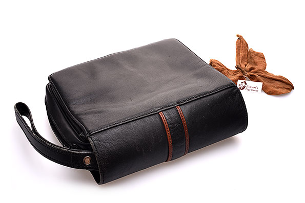 Martin Wess Design Leder Pfeifentasche Unterseite Profil
